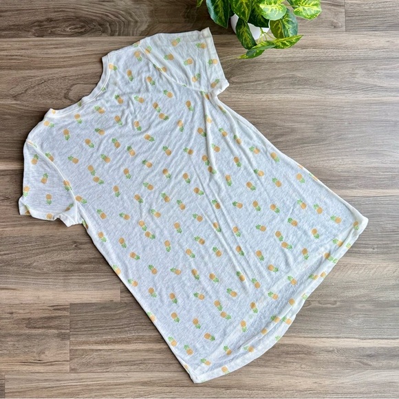 Zoe + Liv Target Pineapple Print Short Sleeve Crew Neck Sheer Tee - Size M - Picture 6 of 8